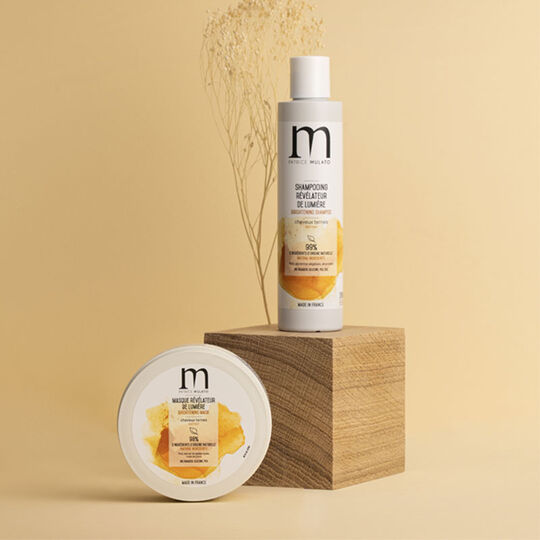 Masque révélateur de lumière pour cheveux ternes